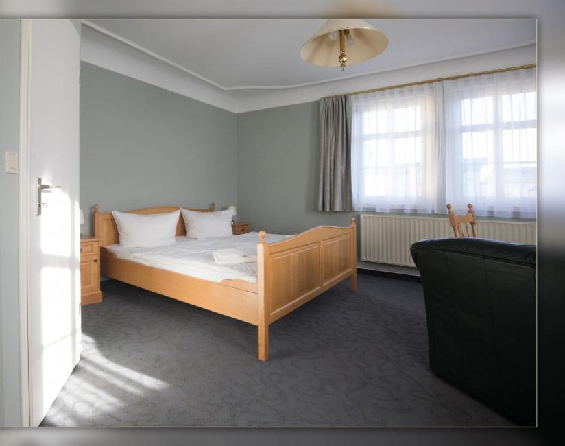 Hotel Ross Zwoenitz Bagian luar foto